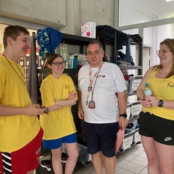 Schwimmmeisterschaften für Menschen mit mentaler Behinderung