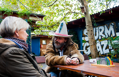 Vor allem an Feiertagen sind Besuche und persönliche Gespräche wichtig.
