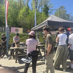 Autogrammstunde der Bike-Influencerin Nina Gutenthaler