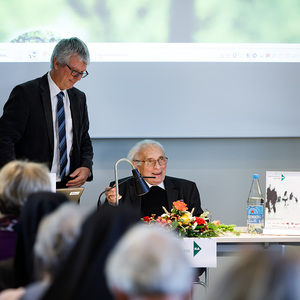 SONNTAGSBLATT, Gerd Neuhold