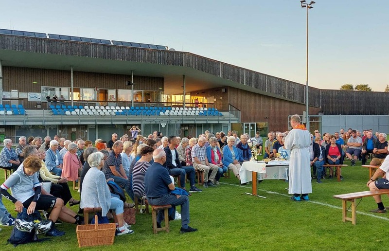 Outdoor-Gottesdienst im Stadion Feldkirchen, 2023