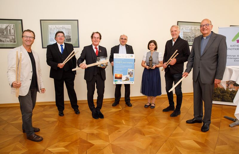 SONNTAGSBLATT, Gerd Neuhold