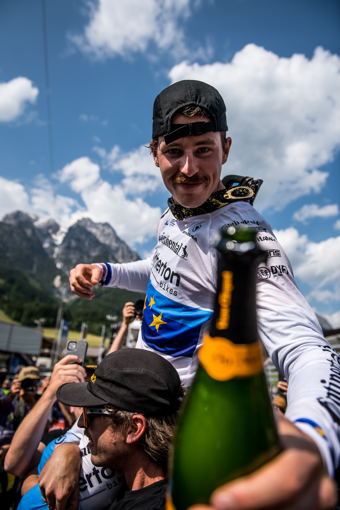 Downhill Weltcupsieg von Andreas Kolb in Leogang, 2023 © Nathan Hughes